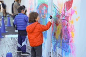 お子様に大人気のペイントコーナー